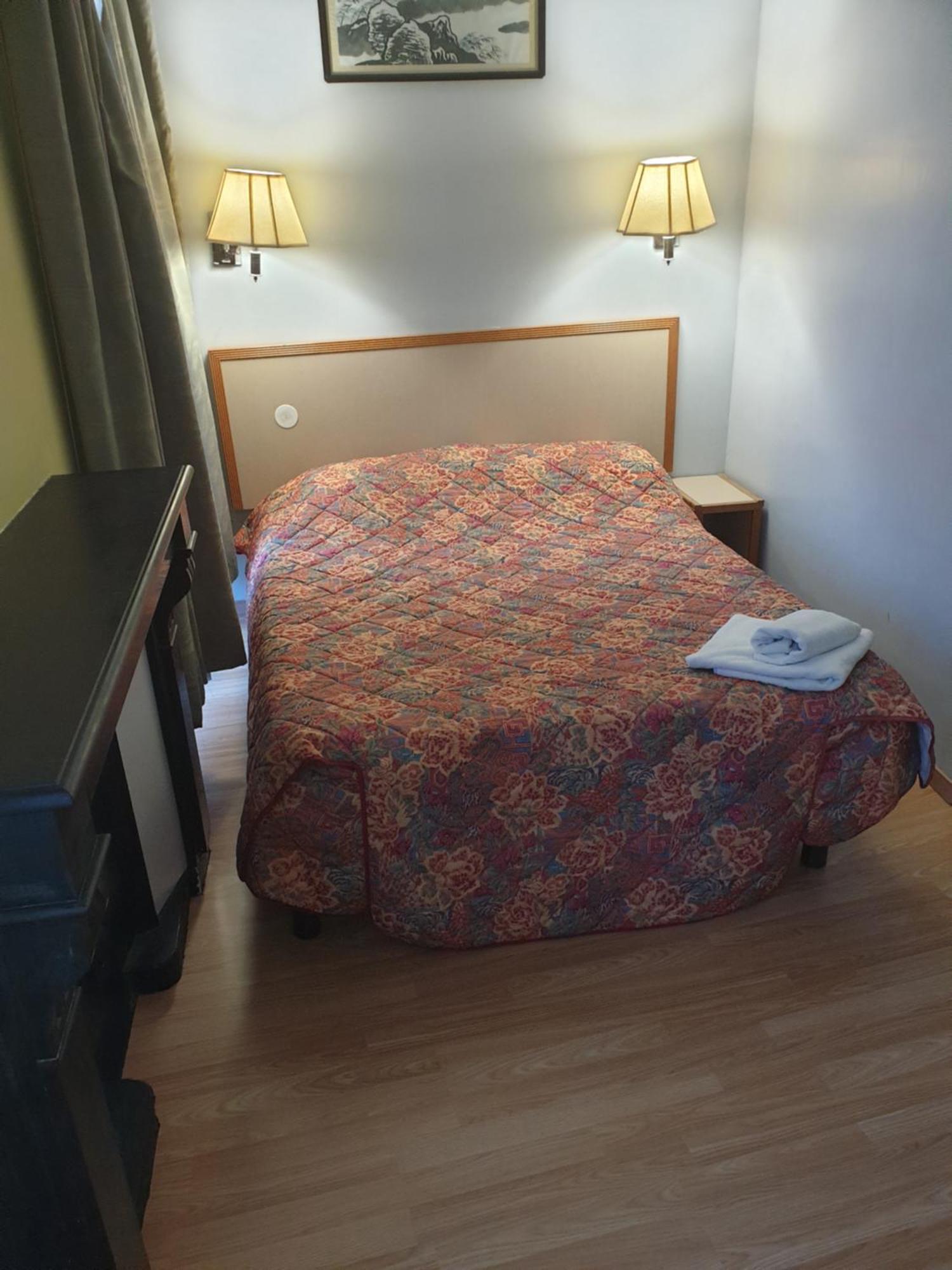 Hotel De La Gare Romans-sur-Isère Kamer foto